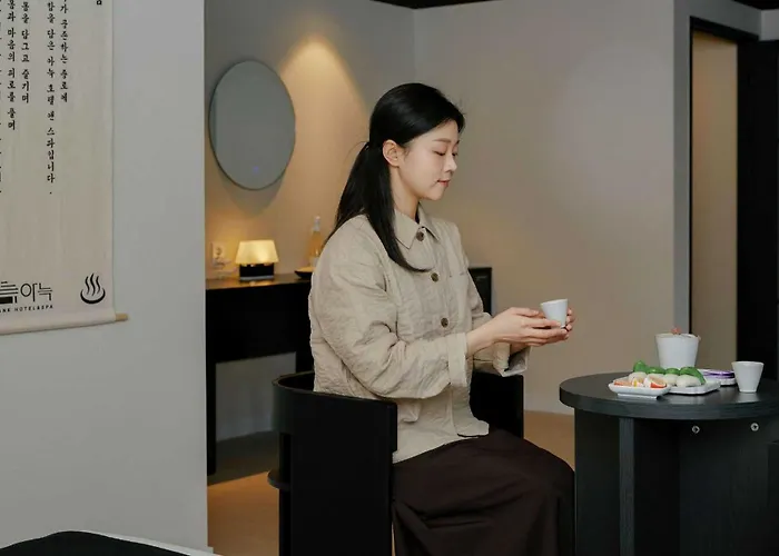 Hotel Anook And Jongno Anguk 1st
