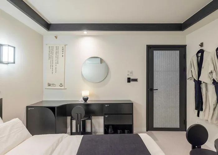 Hotel Anook And Jongno Anguk 1st