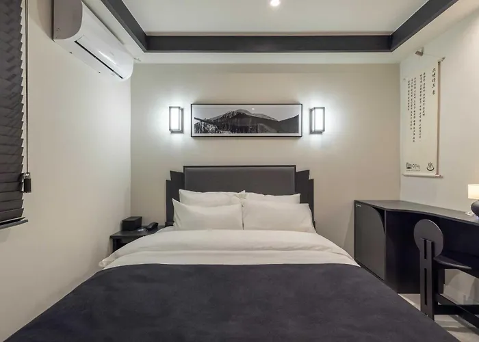 Anook And Jongno Anguk 1st Hotel *