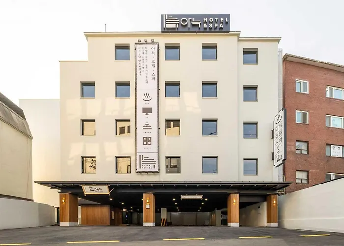 Anook And Jongno Anguk 1st Hotel *