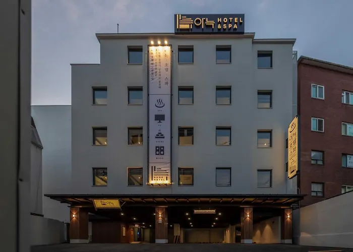 Anook And Jongno Anguk 1st Hotel Seul