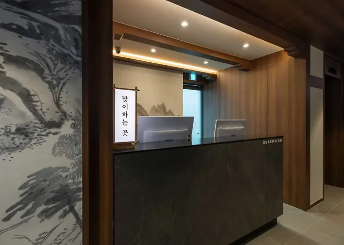 Anook And Jongno Anguk 1st Hotel